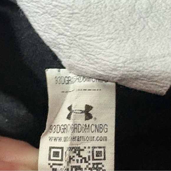 Under Armour Running Black Half-Zip Pullover - Picture 10 of 13